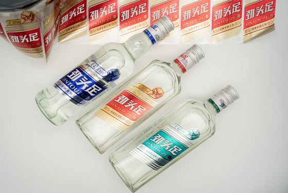 Selbstklebendes Etikett für Saftwein und Aromastoffe